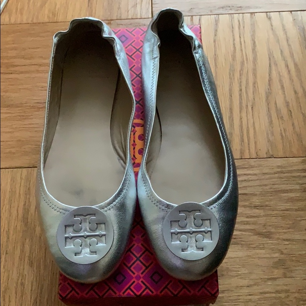 Tory Burch silver Minnie travel Flats